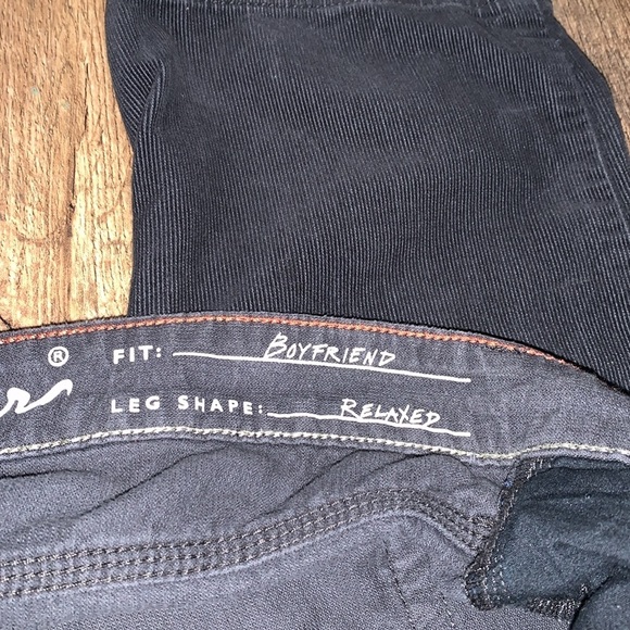 Eddie Bauer Boyfriend Relaxed Black Corduroy Pants.  Size 8. - Picture 4 of 9